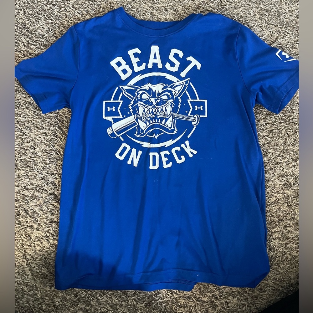 Reposh- Under Armour Boys L shirt
